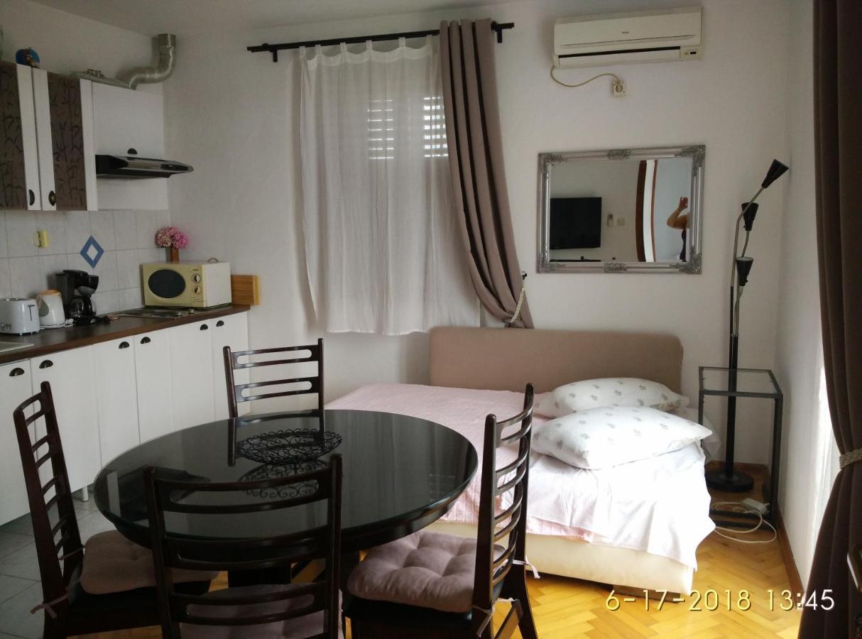 Apartments Gina Trogir Exterior photo