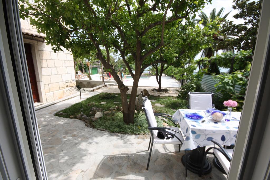 Apartments Gina Trogir Exterior photo