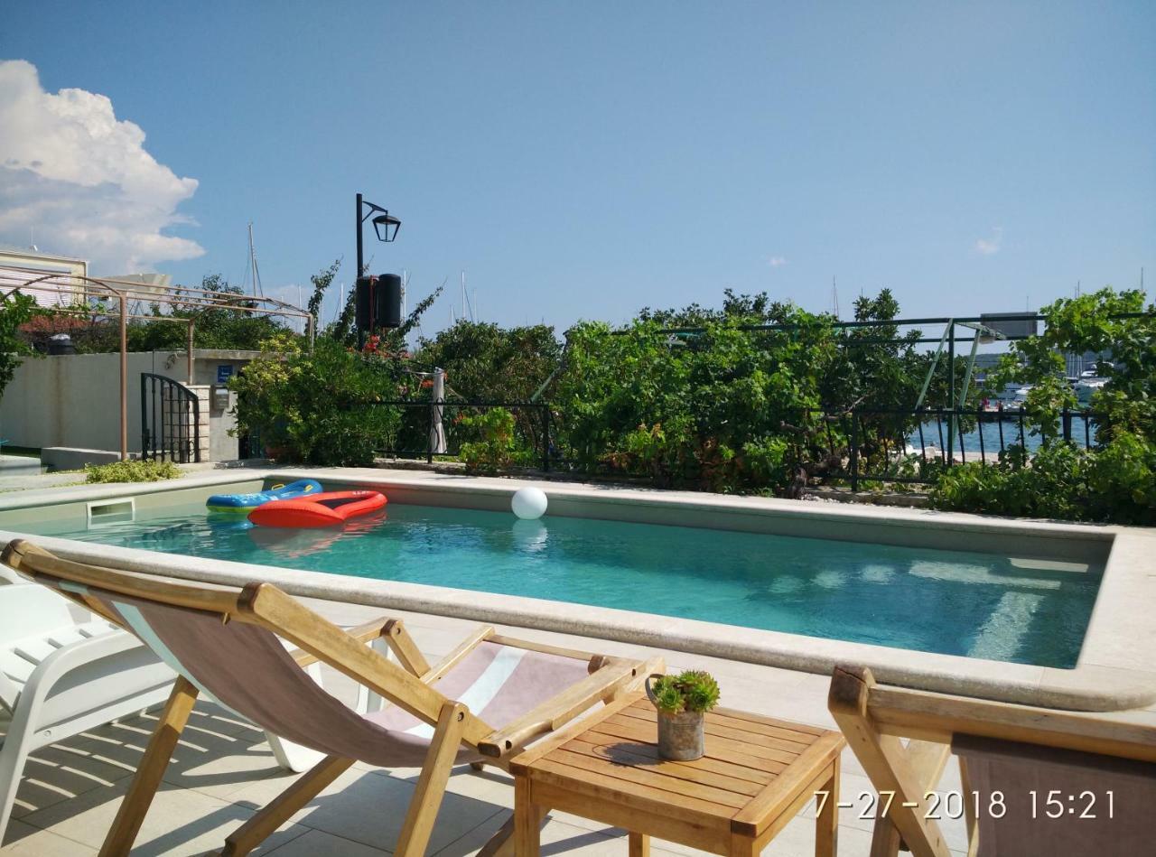 Apartments Gina Trogir Exterior photo
