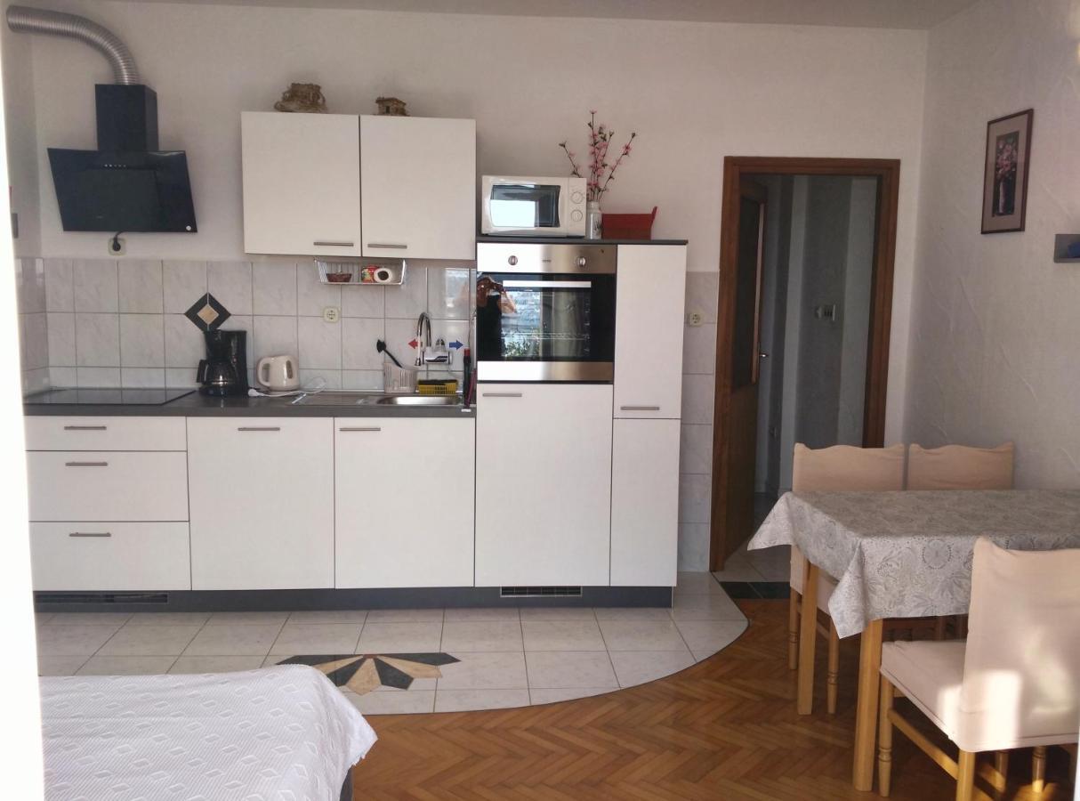 Apartments Gina Trogir Exterior photo